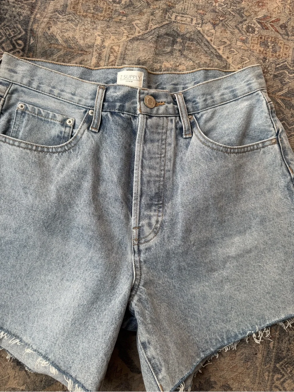 Z Supply Denim Everyday Hi-Rise Cutoff Shorts Size 29 Light Wash
